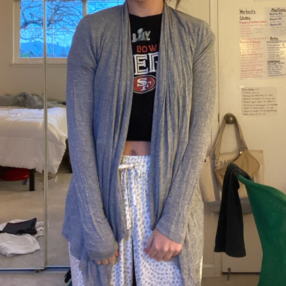 Gray wrap